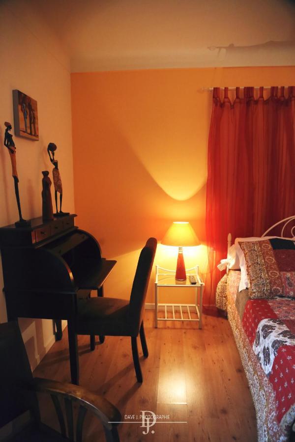 Mas De La Sauline Bed and Breakfast La Roque-d'Antheron Εξωτερικό φωτογραφία