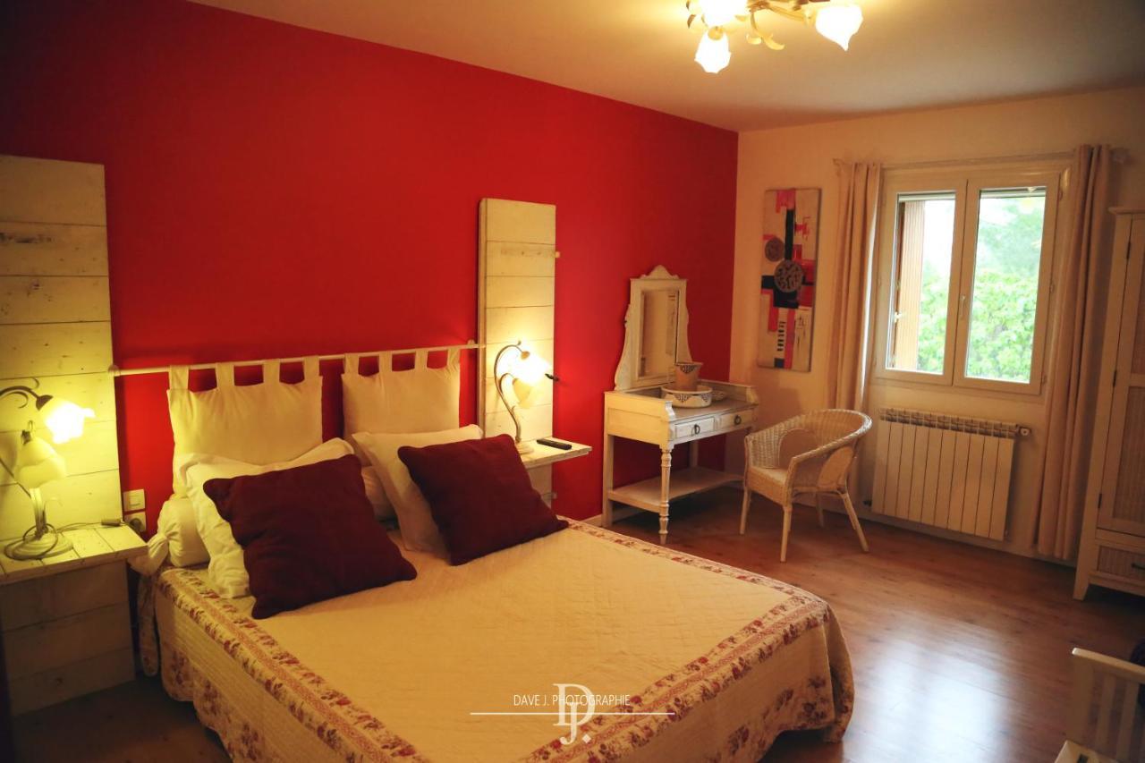 Mas De La Sauline Bed and Breakfast La Roque-d'Antheron Εξωτερικό φωτογραφία