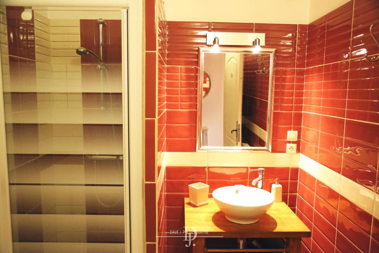 Mas De La Sauline Bed and Breakfast La Roque-d'Antheron Εξωτερικό φωτογραφία