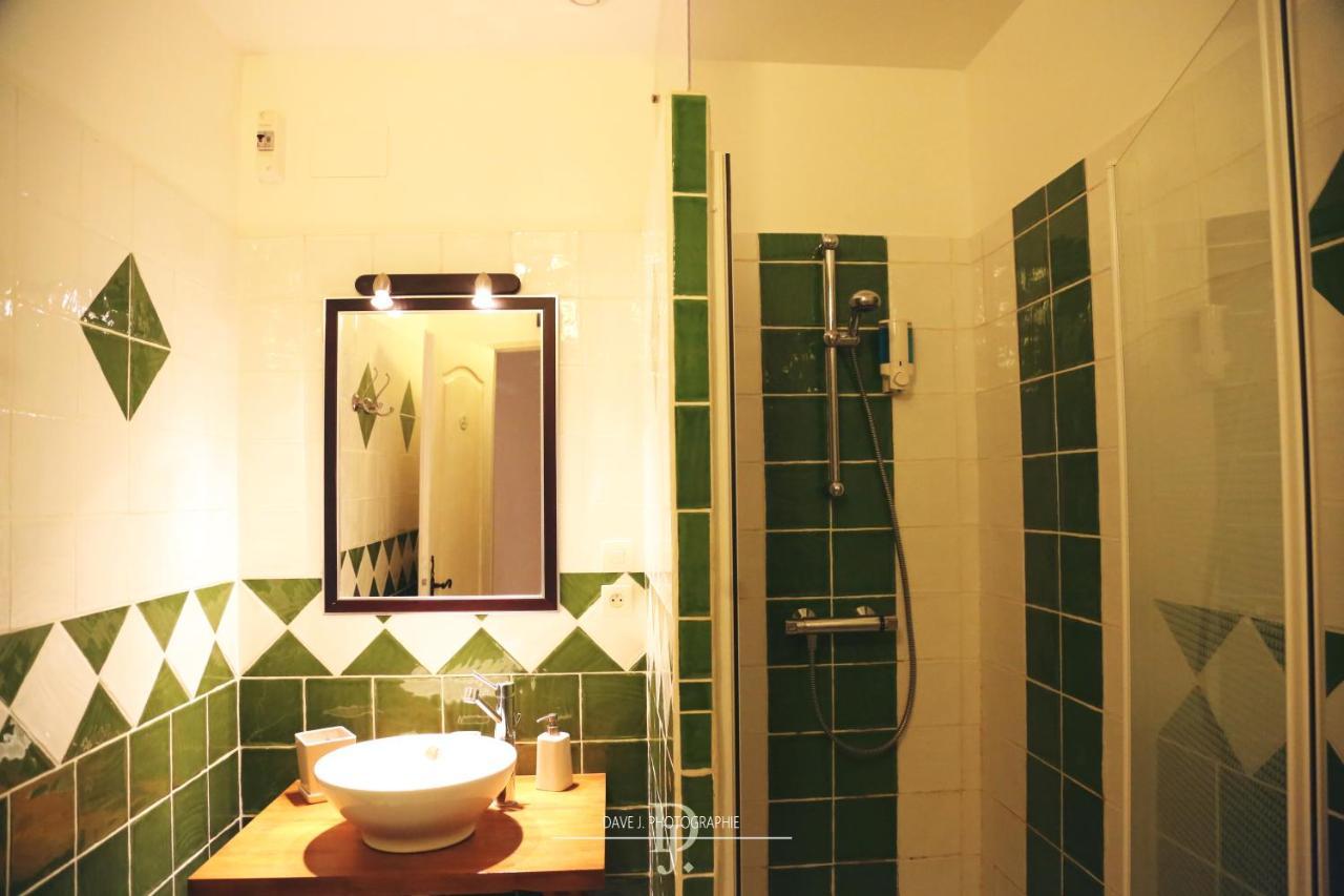 Mas De La Sauline Bed and Breakfast La Roque-d'Antheron Εξωτερικό φωτογραφία
