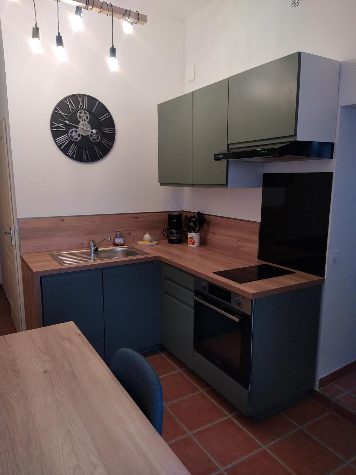 Mas De La Sauline Bed and Breakfast La Roque-d'Antheron Εξωτερικό φωτογραφία