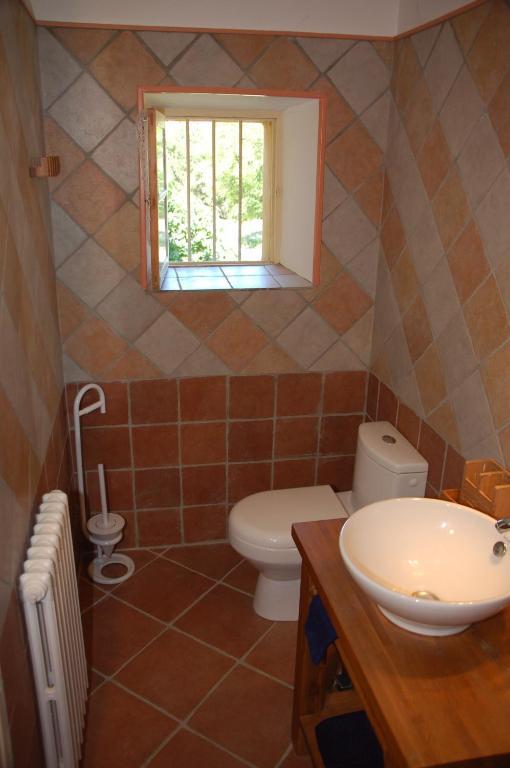 Mas De La Sauline Bed and Breakfast La Roque-d'Antheron Δωμάτιο φωτογραφία