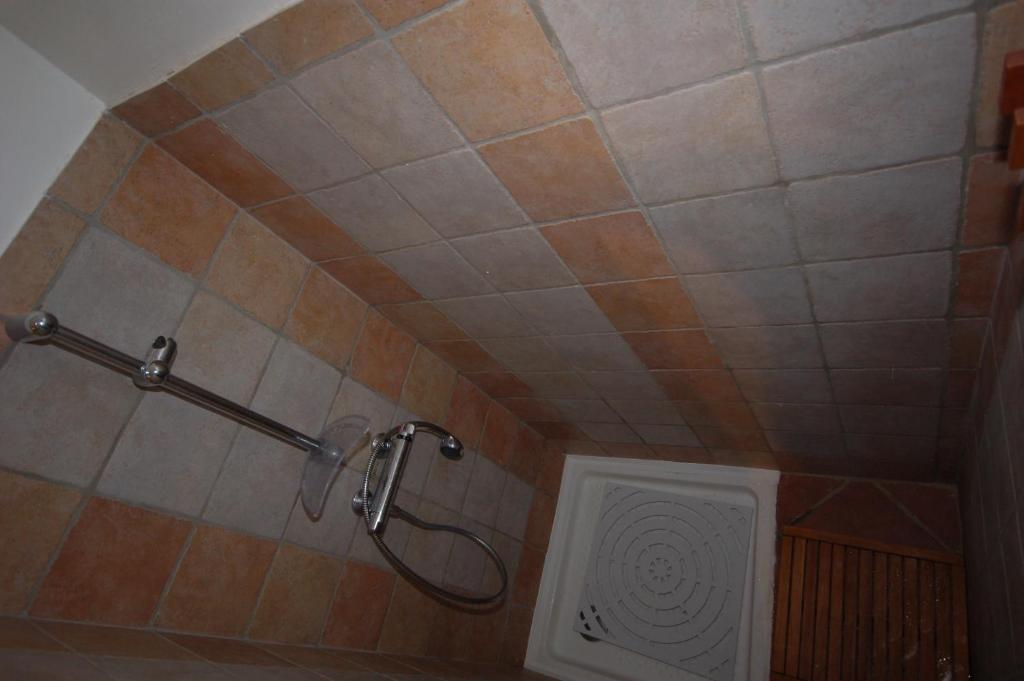 Mas De La Sauline Bed and Breakfast La Roque-d'Antheron Δωμάτιο φωτογραφία