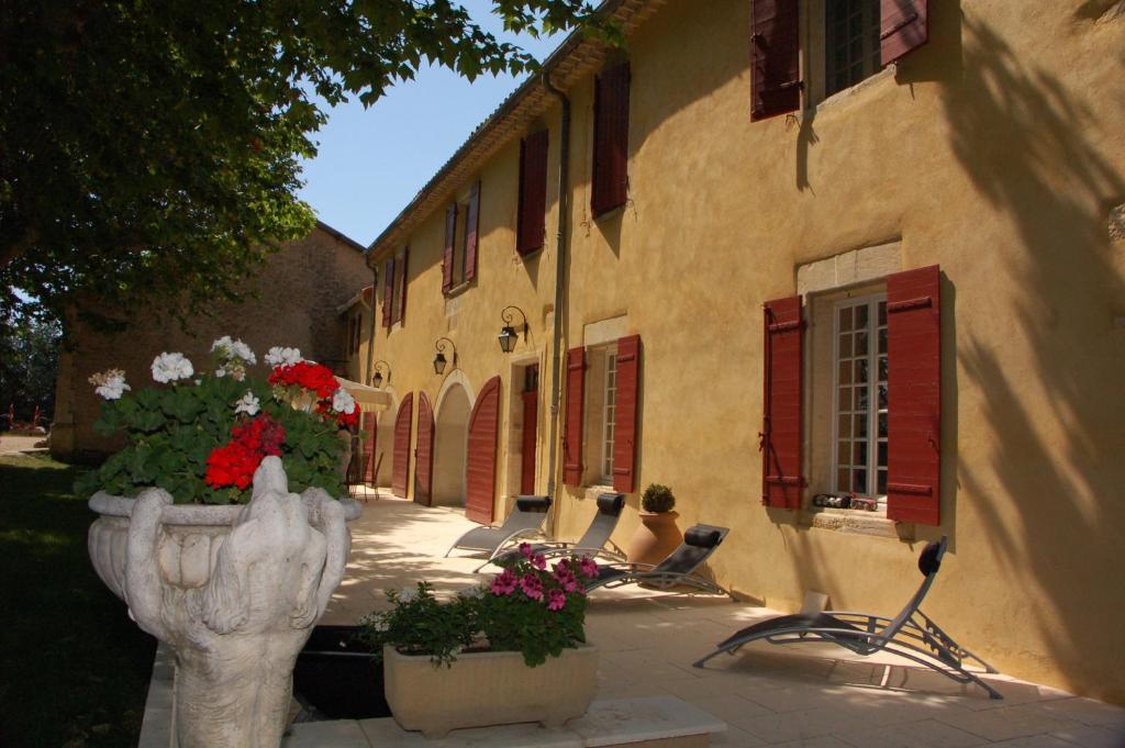 Mas De La Sauline Bed and Breakfast La Roque-d'Antheron Εξωτερικό φωτογραφία